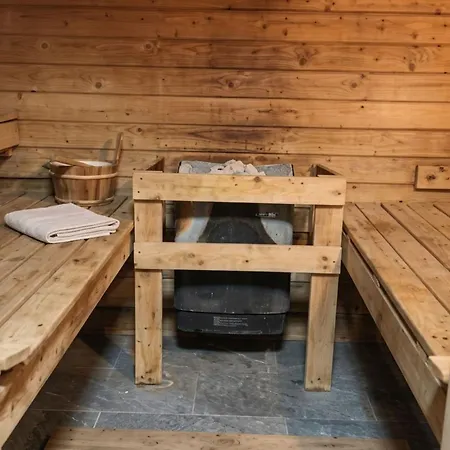 Апартаменти Near The Slopes