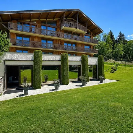 Апартаменти Near The Slopes